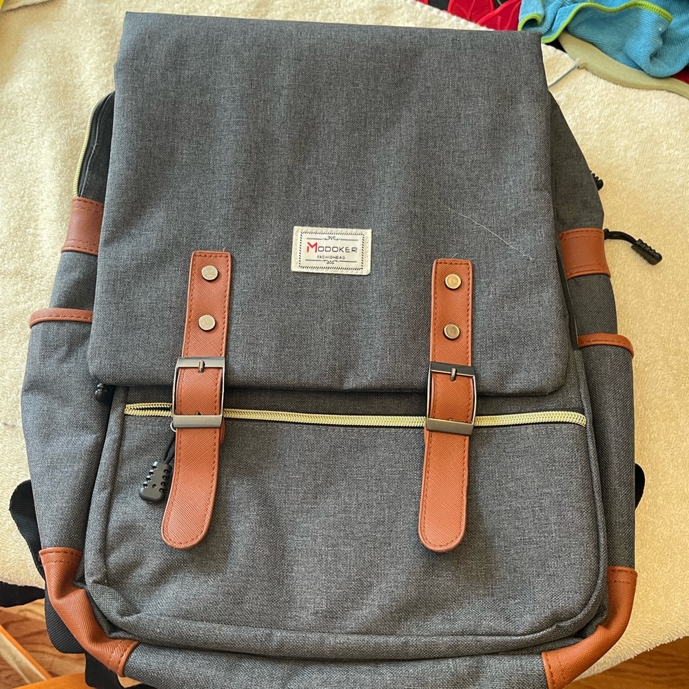Modoker Backpack